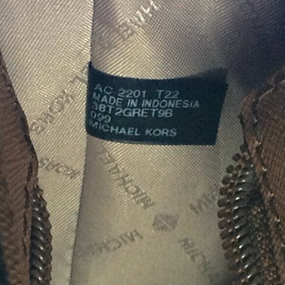 **Sale** Michael Kors Florence Signature Large Tote Purse READ LISTING - Picture 9 of 10